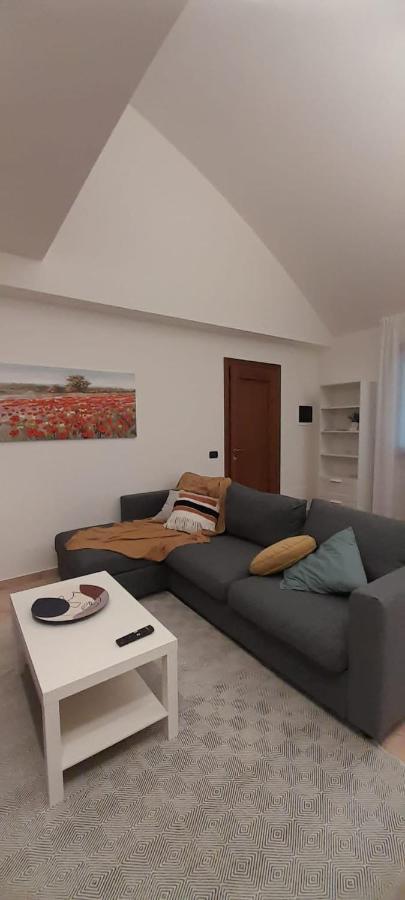 Tenuta Ferrari Cortile ภายนอก รูปภาพ