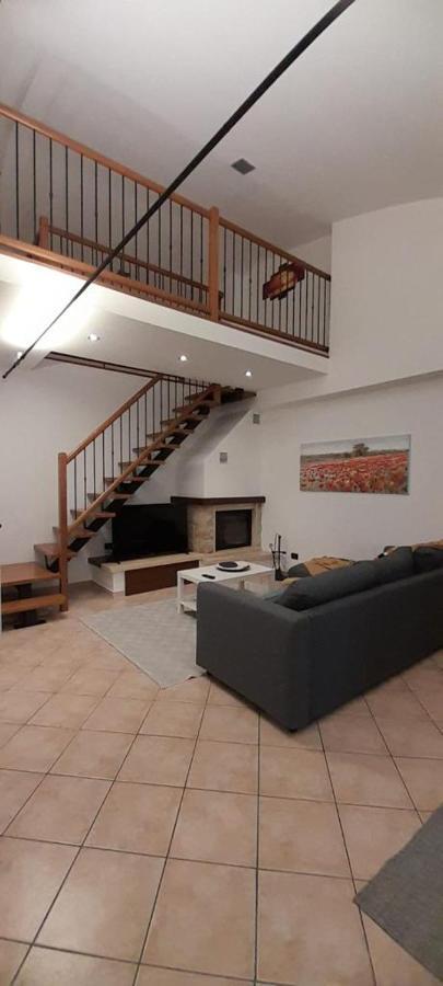 Tenuta Ferrari Cortile ภายนอก รูปภาพ