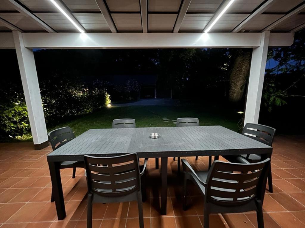 Tenuta Ferrari Cortile ภายนอก รูปภาพ